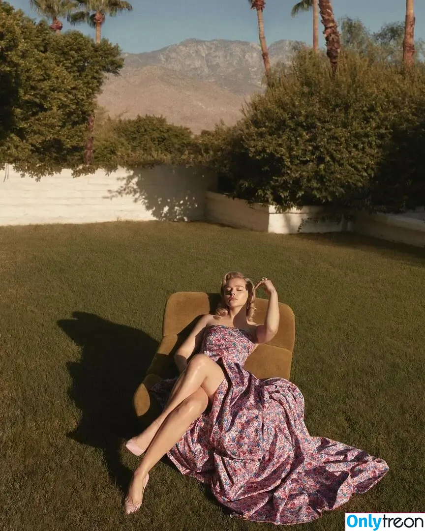 Chloë Grace Moretz nude photo #1156 (chloegmoretz)
