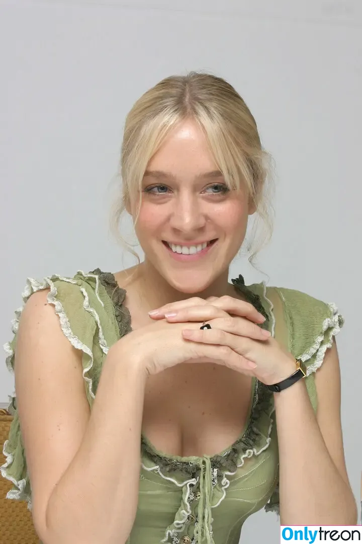 Chloë Sevigny nude photo #0057 (chloessevigny / officialchloes)