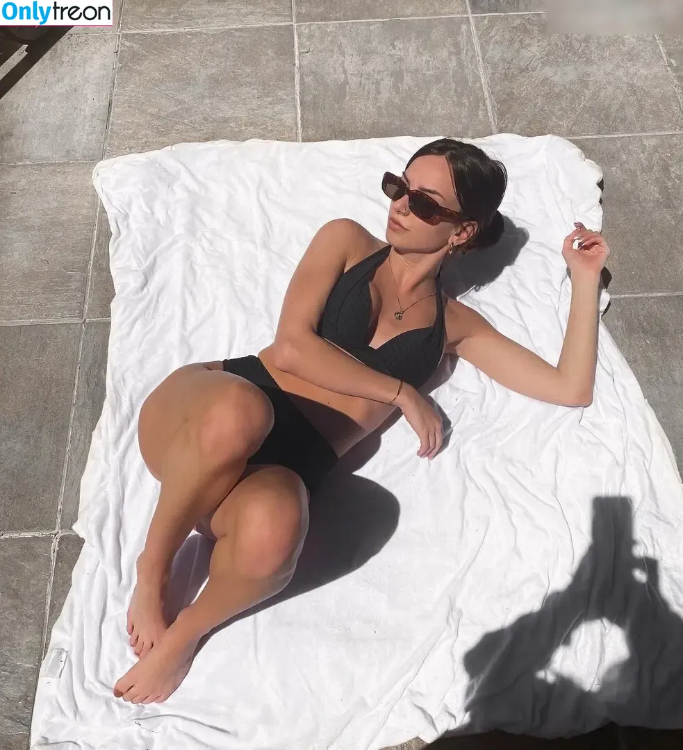 chloaust nude photo #0011 (chloaust)