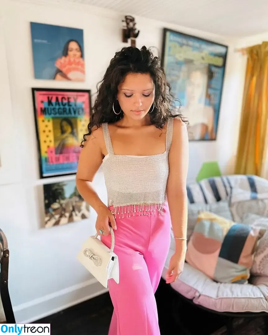 Chloe Alexander nude photo #0020 (chloealxander / xxxchloealexxx)