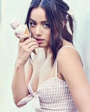 Chloe Bennet / chloebennet фото голая #0040