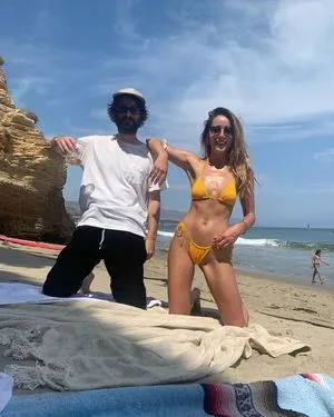 Chloe Bennet / chloebennet фото голая #0048
