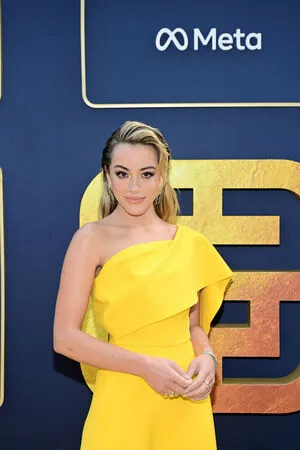 Chloe Bennet / chloebennet фото голая #0183