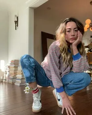 Chloe Bennet / chloebennet фото голая #0397