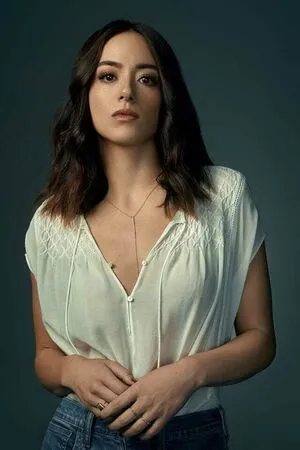 Chloe Bennet / chloebennet фото голая #0412
