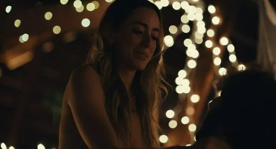 Chloe Bennet / chloebennet фото голая #0418