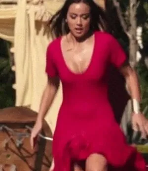 Chloe Bennet / chloebennet фото голая #0438