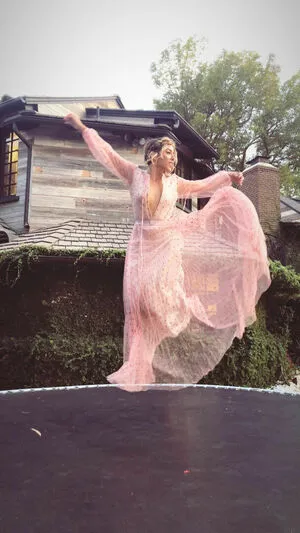 Chloe Bennet / chloebennet фото голая #0448