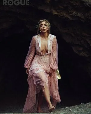 Chloe Bennet / chloebennet фото голая #0462