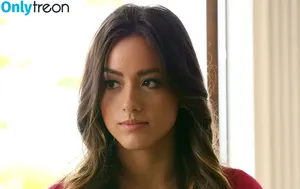 Chloe Bennet / chloebennet фото голая #0556