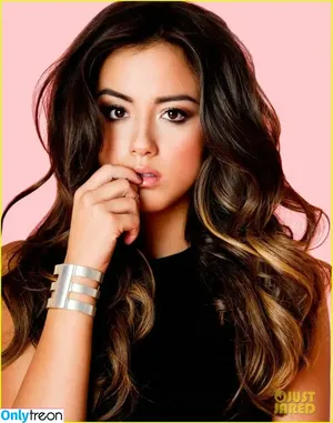 Chloe Bennet / chloebennet фото голая #0558