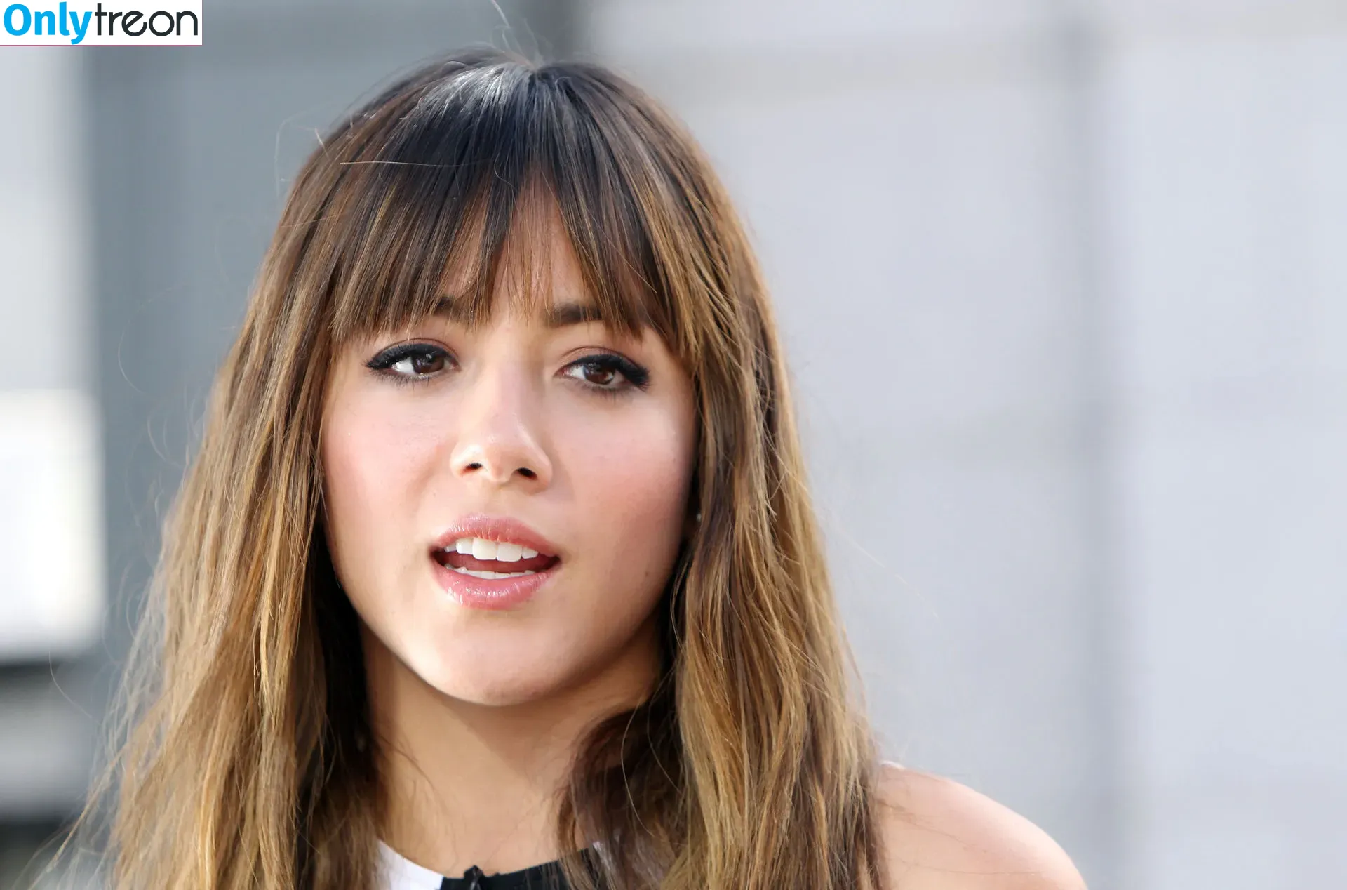 Chloe Bennet голая photo #0101 (chloebennet)
