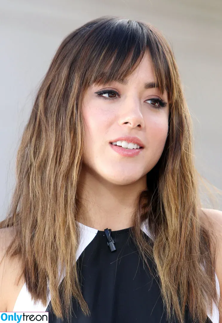 Chloe Bennet голая photo #0109 (chloebennet)