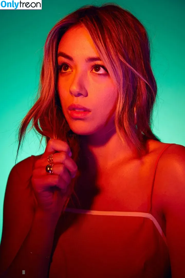 Chloe Bennet голая photo #0190 (chloebennet)