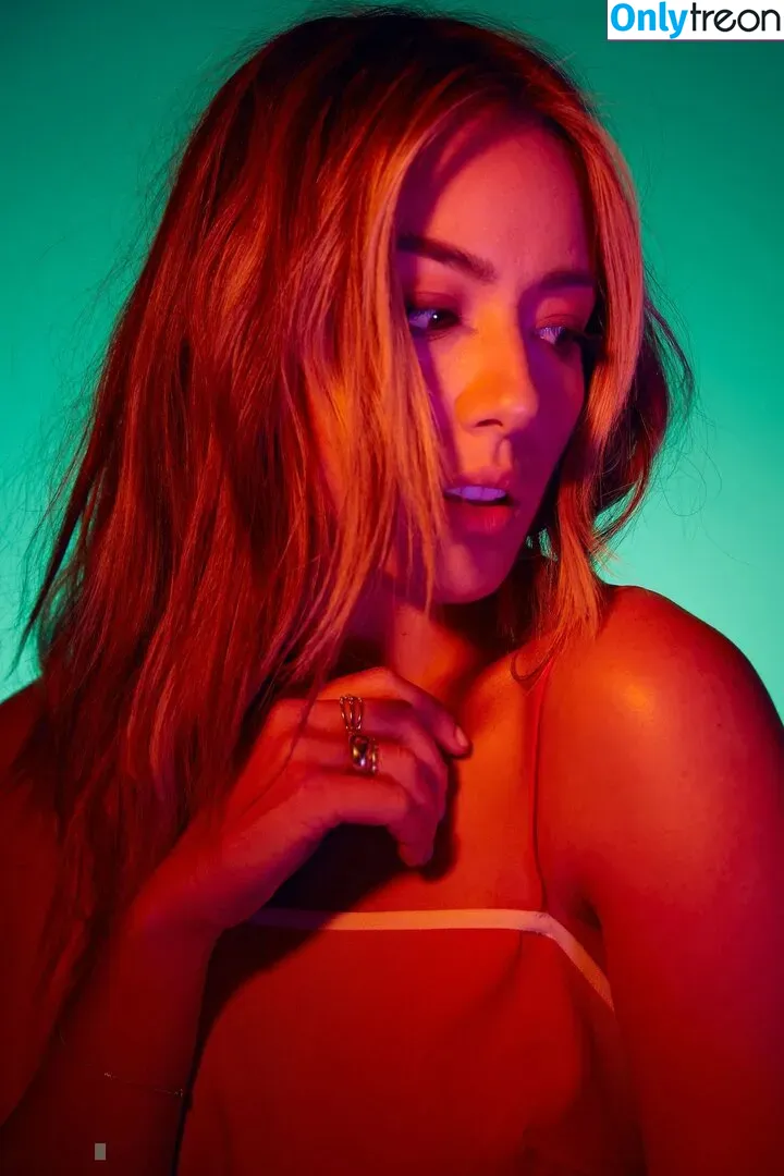 Chloe Bennet голая photo #0191 (chloebennet)