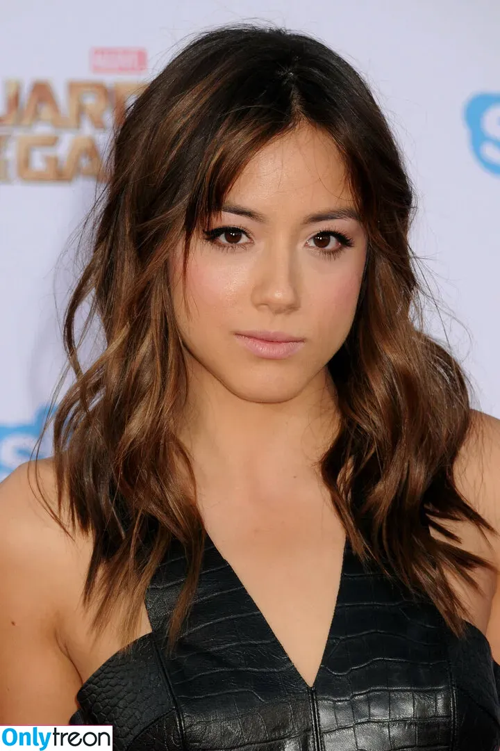 Chloe Bennet голая photo #0270 (chloebennet)