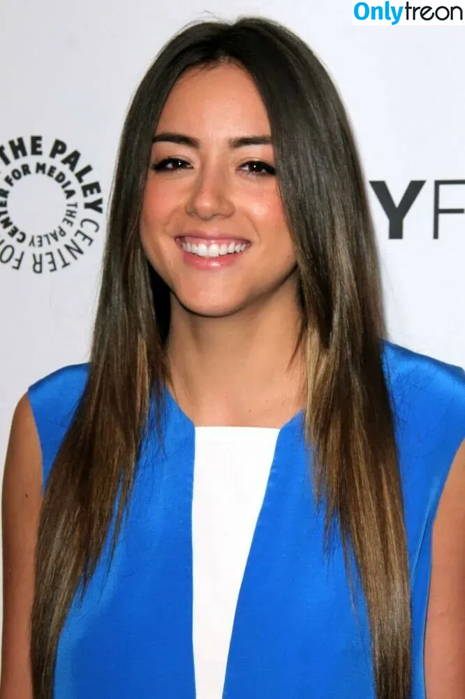Chloe Bennet nude photo #0322 (chloebennet)