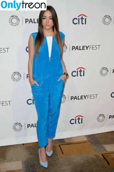Chloe Bennet голая photo #0338 (chloebennet)