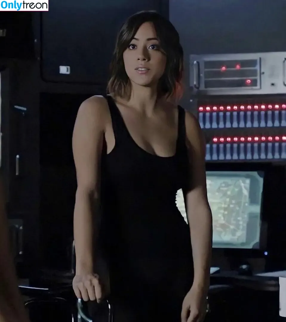 Chloe Bennet nude photo #0800 (chloebennet)