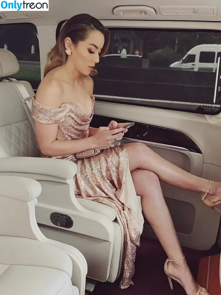 Chloe Bennet голая photo #0860 (chloebennet)