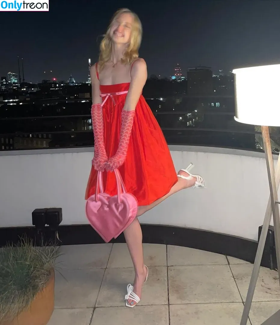 Chloe Cherry nude photo #0002 (perfect_angelgirl)