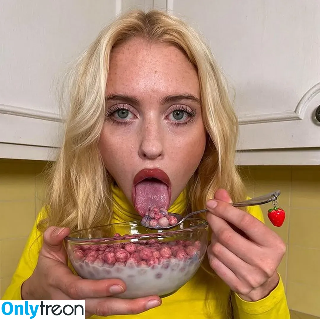 Chloe Cherry nude photo #0027 (perfect_angelgirl)