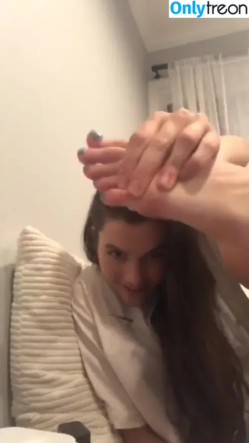 Chloe East голая photo #0283 (chloeeast)