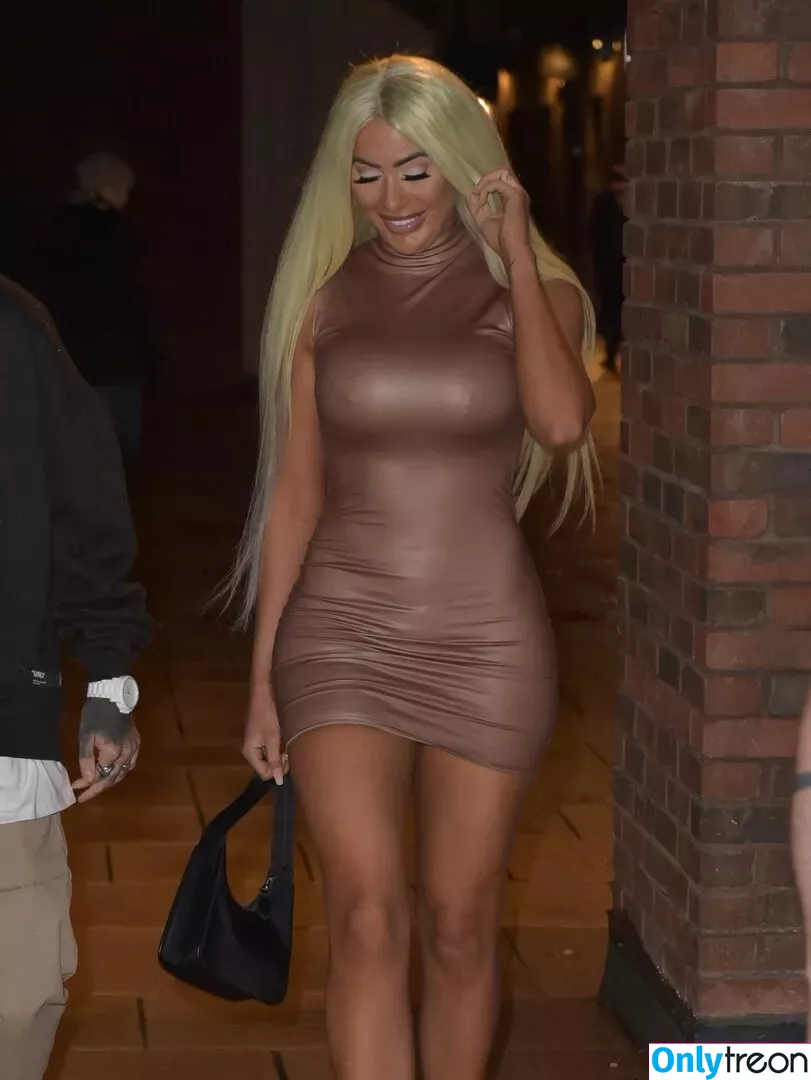 Chloe Ferry Geordie Shore голая photo #0002 (chloegshore1)