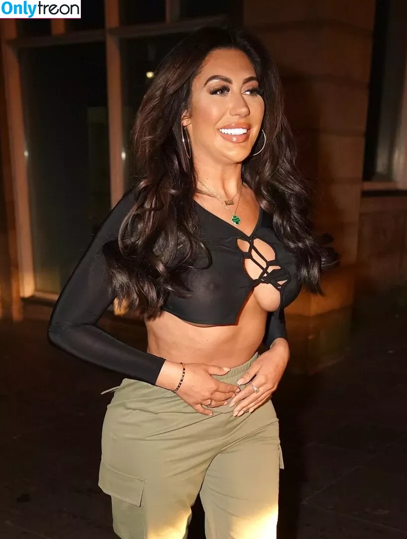 Chloe Ferry Geordie Shore голая photo #0012 (chloegshore1)