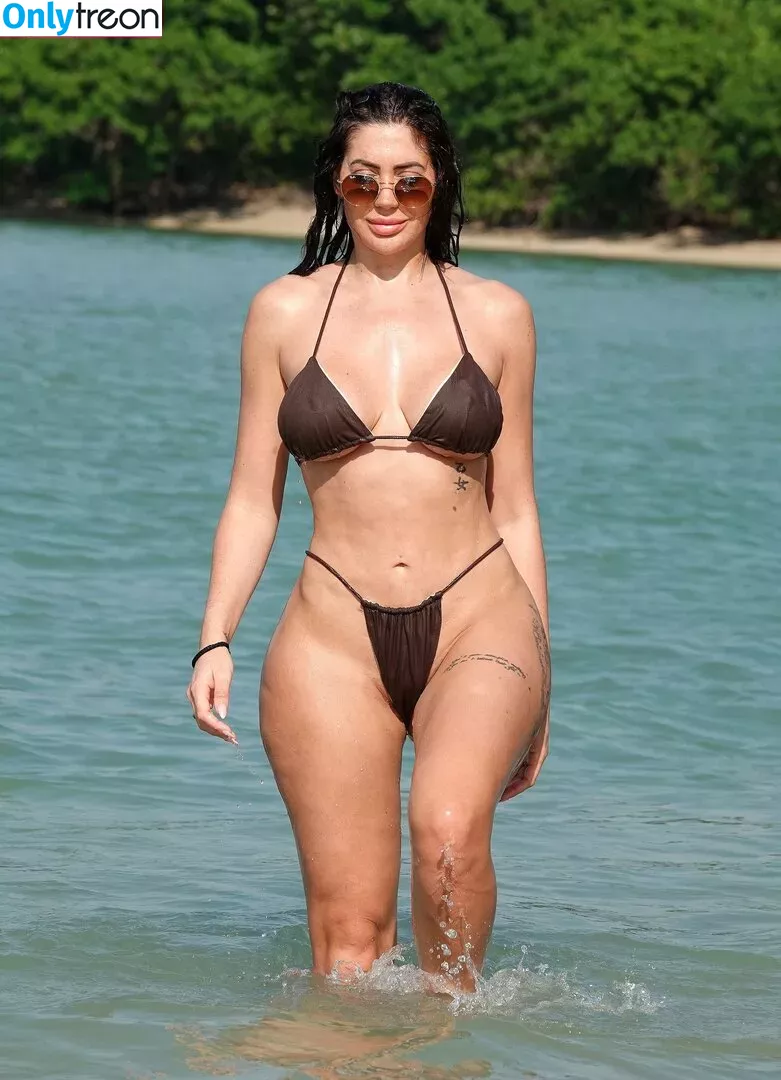 Chloe Ferry Geordie Shore голая photo #0028 (chloegshore1)