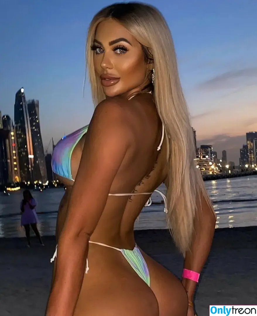 Chloe Ferry Geordie Shore голая photo #0070 (chloegshore1)