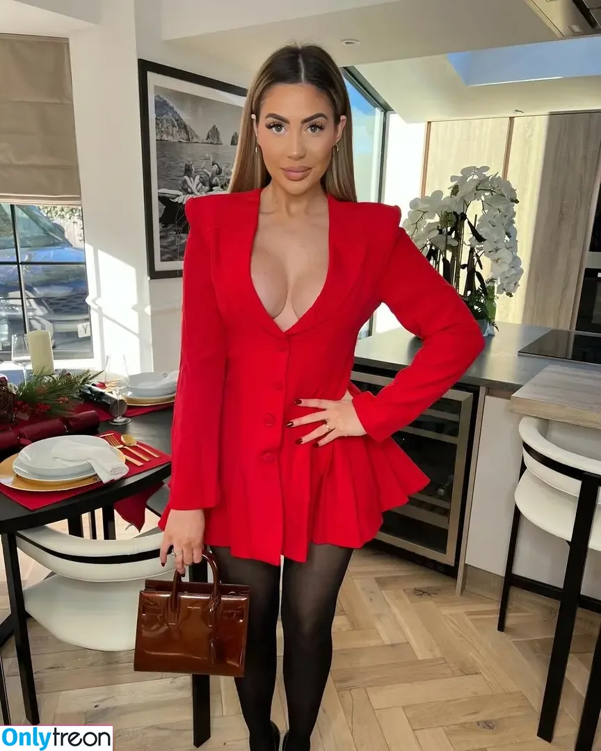 Chloe Ferry Geordie Shore голая photo #0077 (chloegshore1)