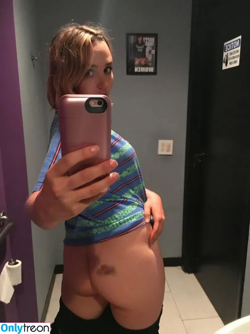 Chloe Fineman nude photo #0048 (chloeiscrazy)