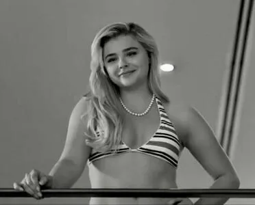 Chloe Grace Moretz / chloegmoretz фото голая #0190