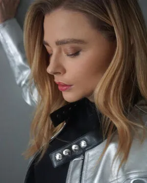 Chloe Grace Moretz / chloegmoretz фото голая #0337