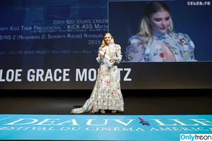 Chloe Grace Moretz / ChloeGMoretz nude photo #0758