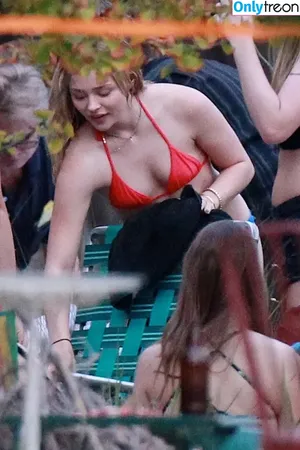 Chloe Grace Moretz / ChloeGMoretz nude photo #0796