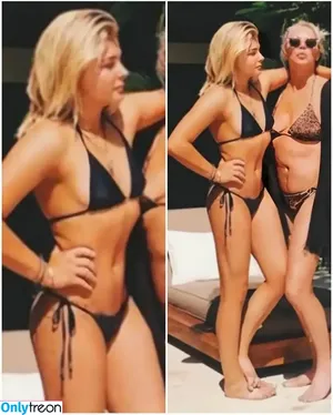 Chloe Grace Moretz / ChloeGMoretz nude photo #0843