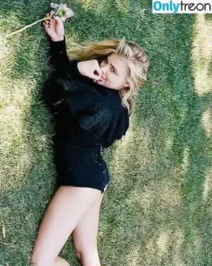 Chloe Grace Moretz / ChloeGMoretz nude photo #0924