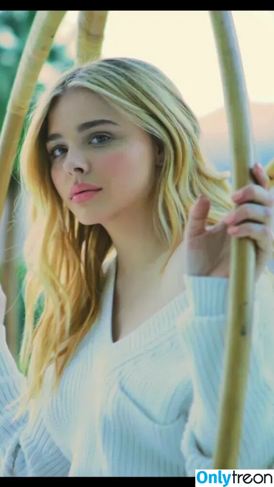 Chloe Grace Moretz nude photo #0057 (chloegmoretz)