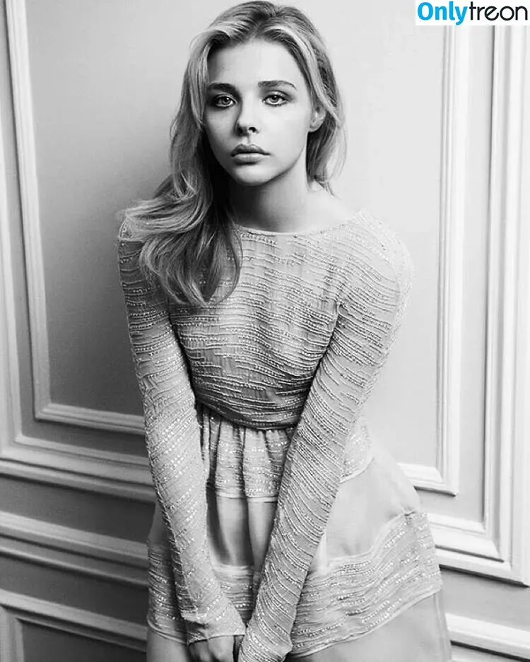 Chloe Grace Moretz nude photo #0083 (chloegmoretz)