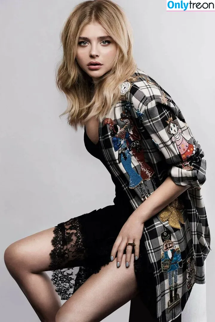 Chloe Grace Moretz голая photo #0090 (chloegmoretz)