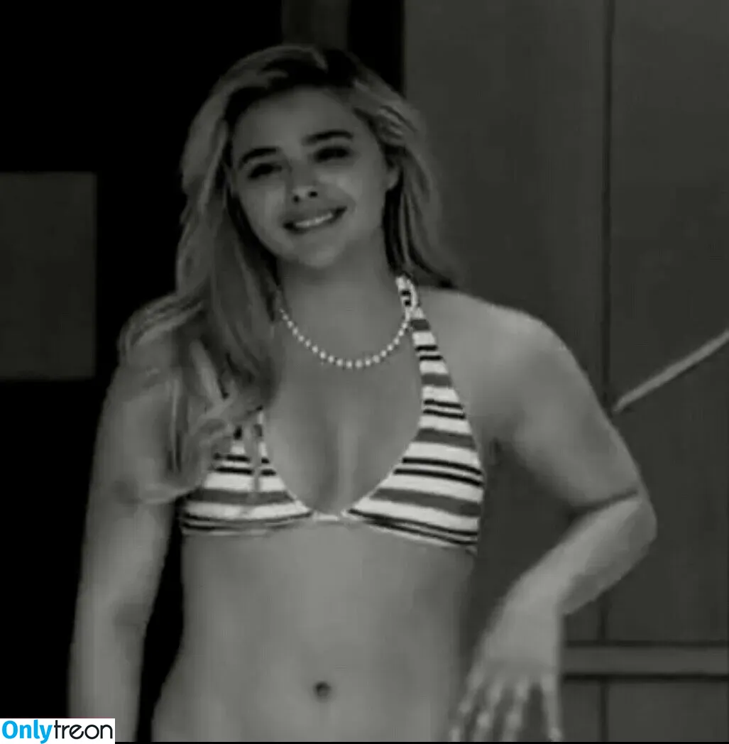 Chloe Grace Moretz nude photo #0145 (chloegmoretz)