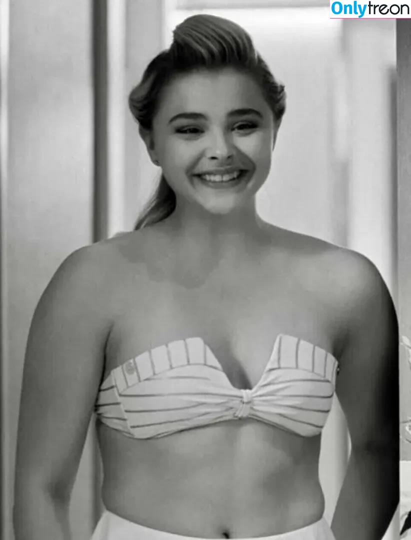 Chloe Grace Moretz голая photo #0185 (chloegmoretz)