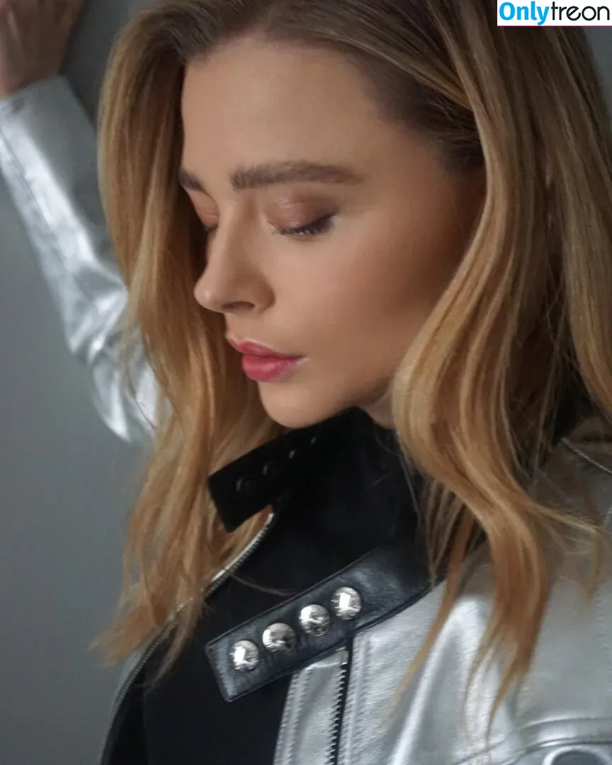 Chloe Grace Moretz голая photo #0337 (chloegmoretz)