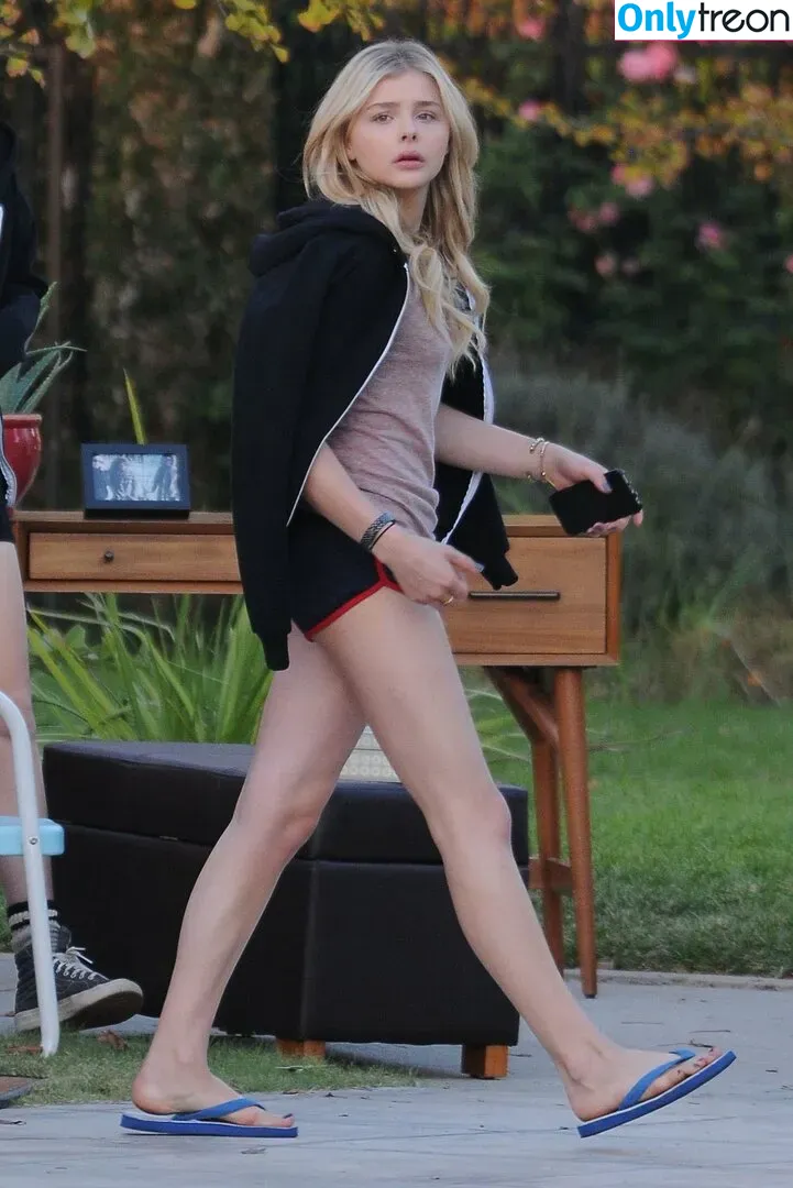 Chloe Grace Moretz nude photo #0383 (chloegmoretz)