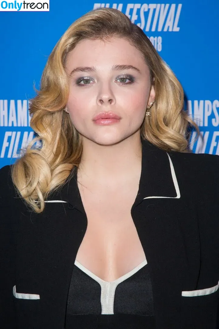 Chloe Grace Moretz nude photo #0461 (chloegmoretz)