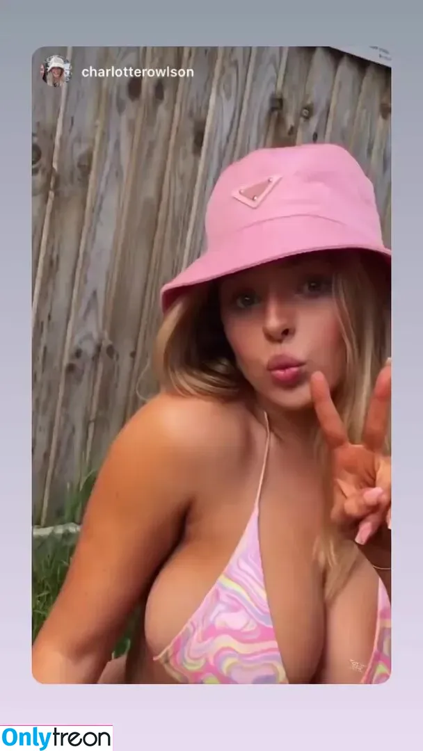 Chloe Ilsley nude photo #0045 (chloebaldwin... / chloeilsley)