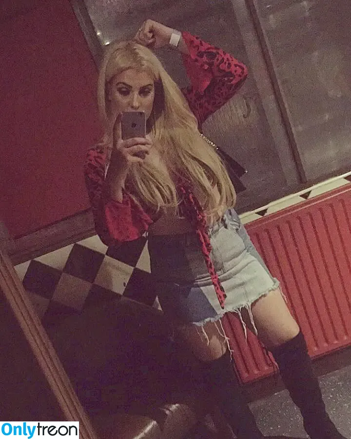 Chloe Joanne Carter nude photo #0013 (chloecarterxoxo / chloejoannecarter22x)