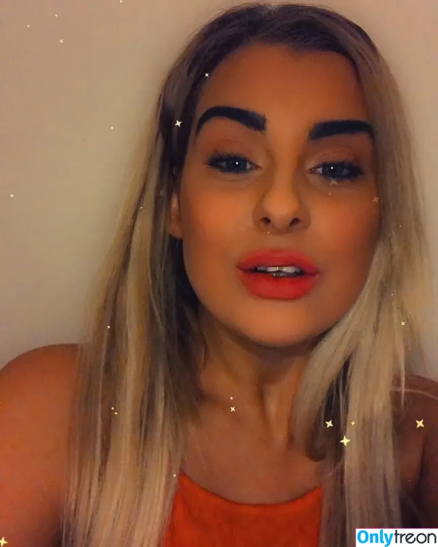 Chloe Joanne Carter nude photo #0036 (chloecarterxoxo / chloejoannecarter22x)